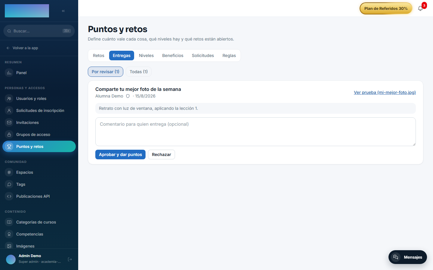 Entregas de retos pendientes de revisión, con la prueba adjunta
