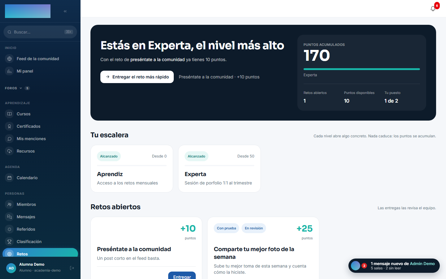 La vista de retos del alumno: puntos, escalera de niveles y retos abiertos