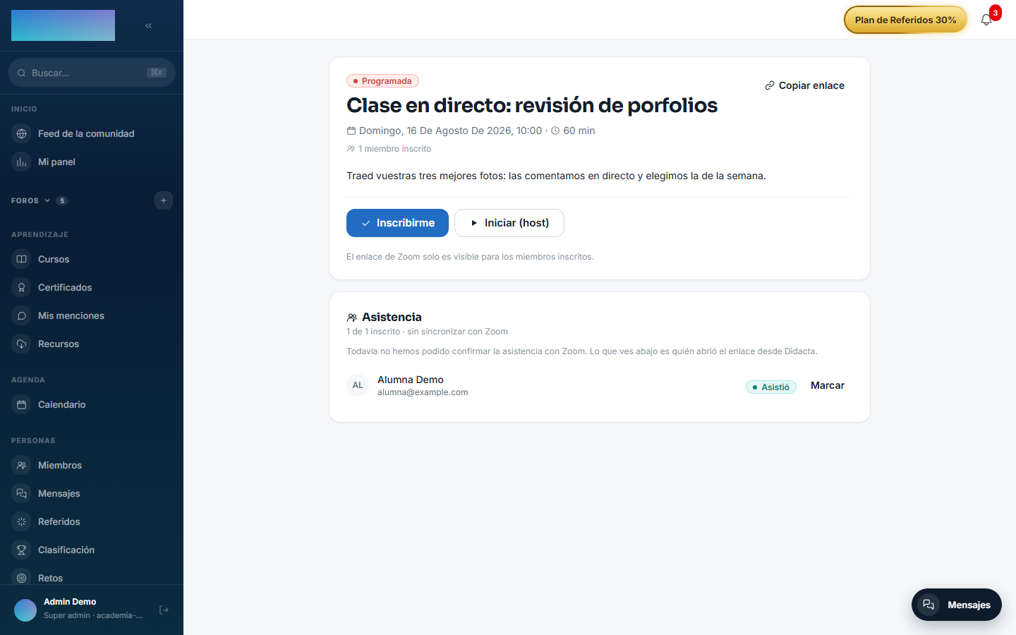 Panel de asistencia de la clase con la sincronización y el marcado manual